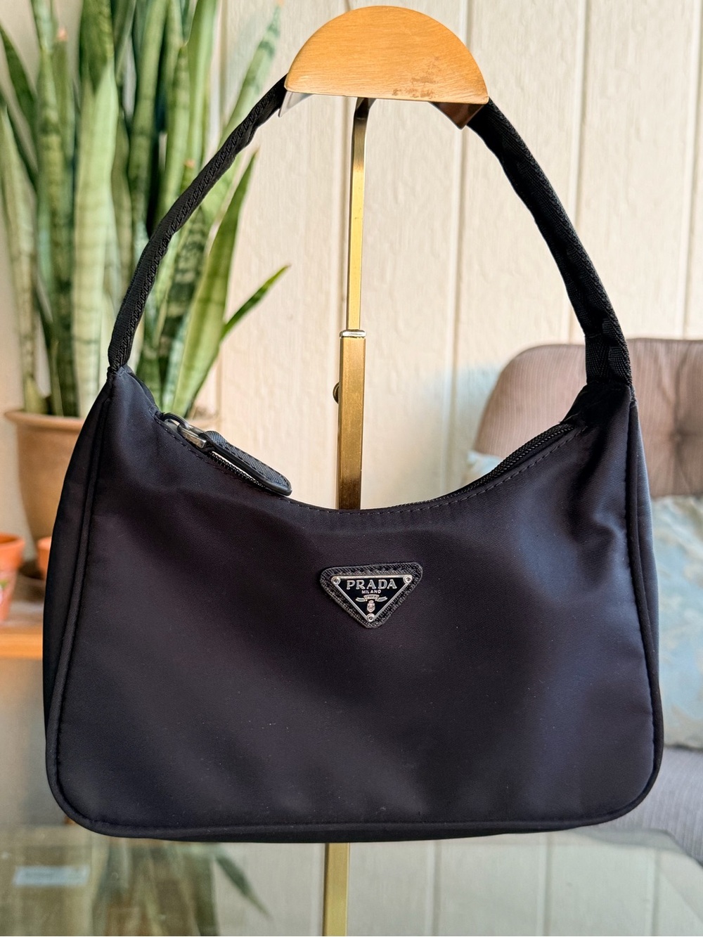 Like 🆕 Prada Nylon Re-edition 2000 Mini No Tassel💝💝💝